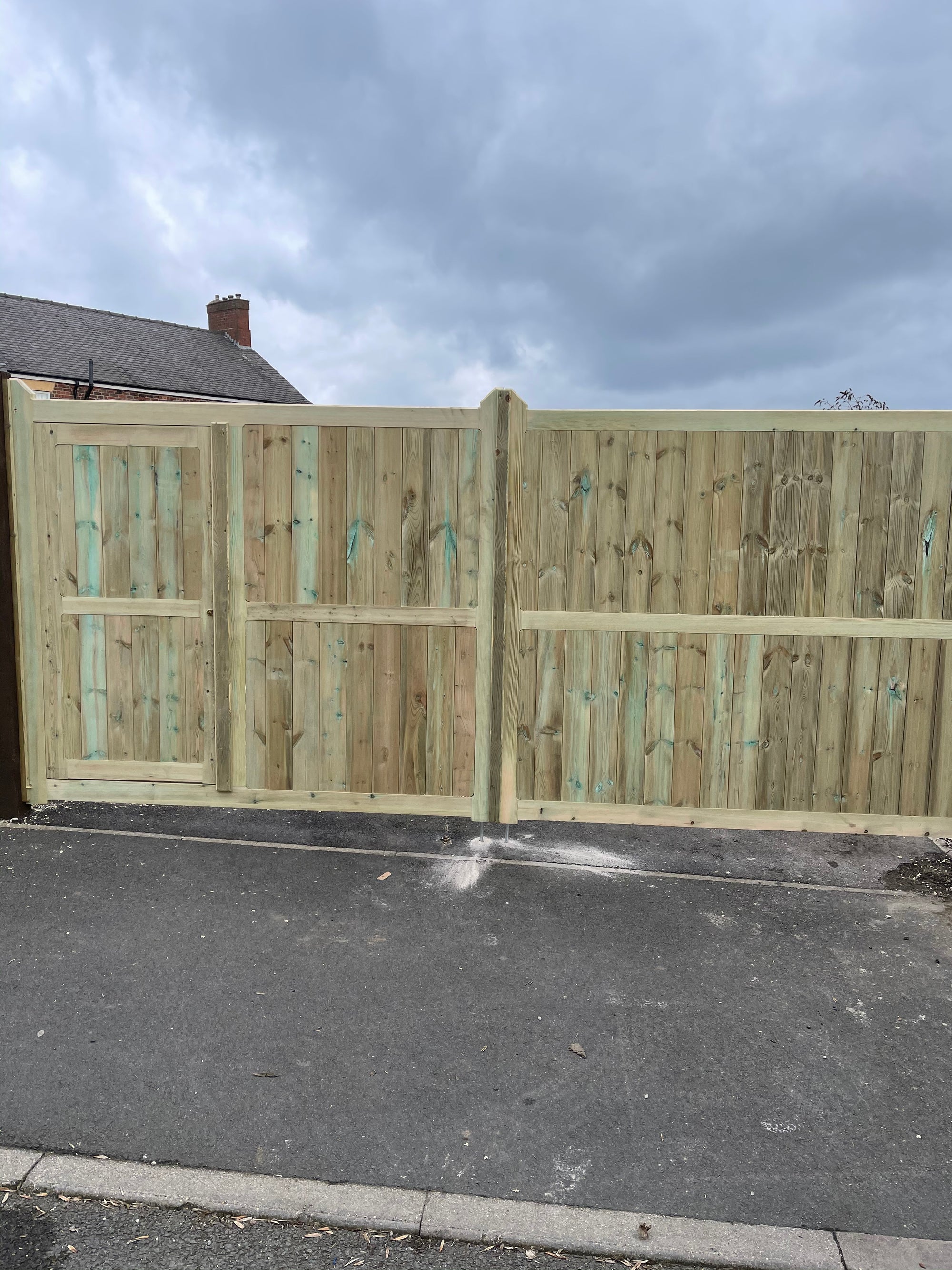 Lodge style with pedestrian access door - Pressure Treated Tanalised Timber