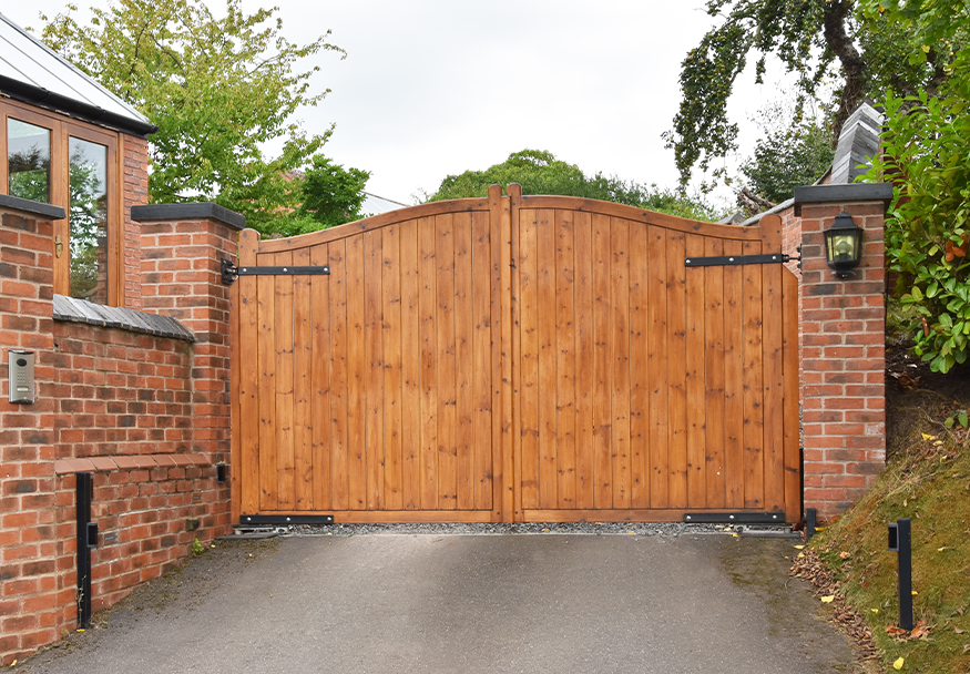 YOUR TOP SOURCE FOR QUALITY, DURABLE WOODEN GATES